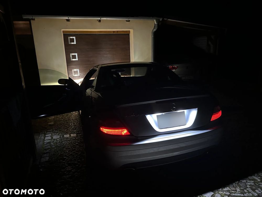 Mercedes-Benz SLK 350 7G-TRONIC - 4