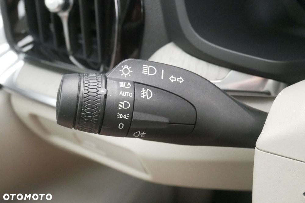 Volvo S60 - 25