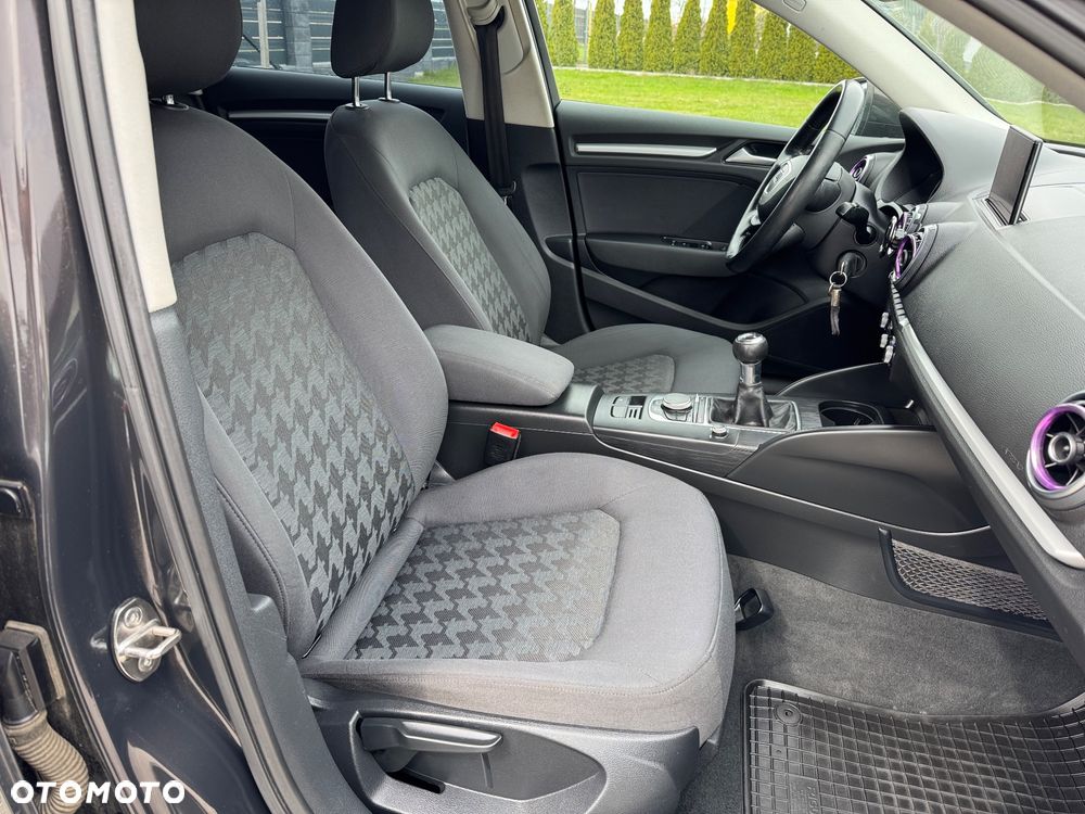 Audi A3 Sportback - 31