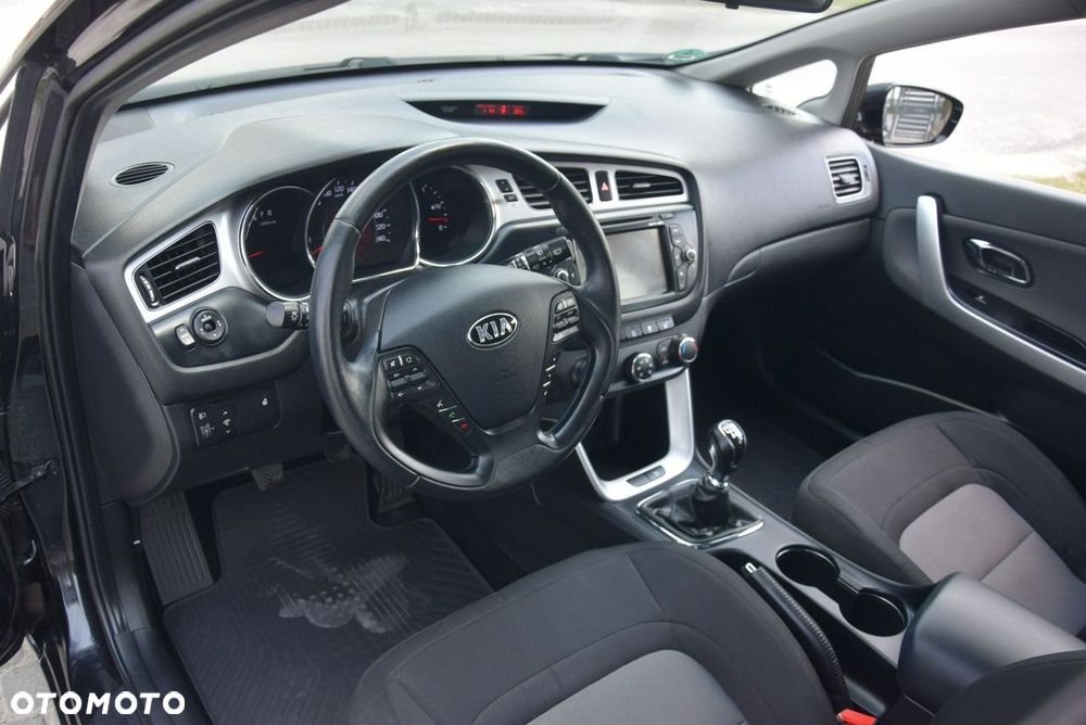 Kia Ceed 1.4 CVVT Vision - 30