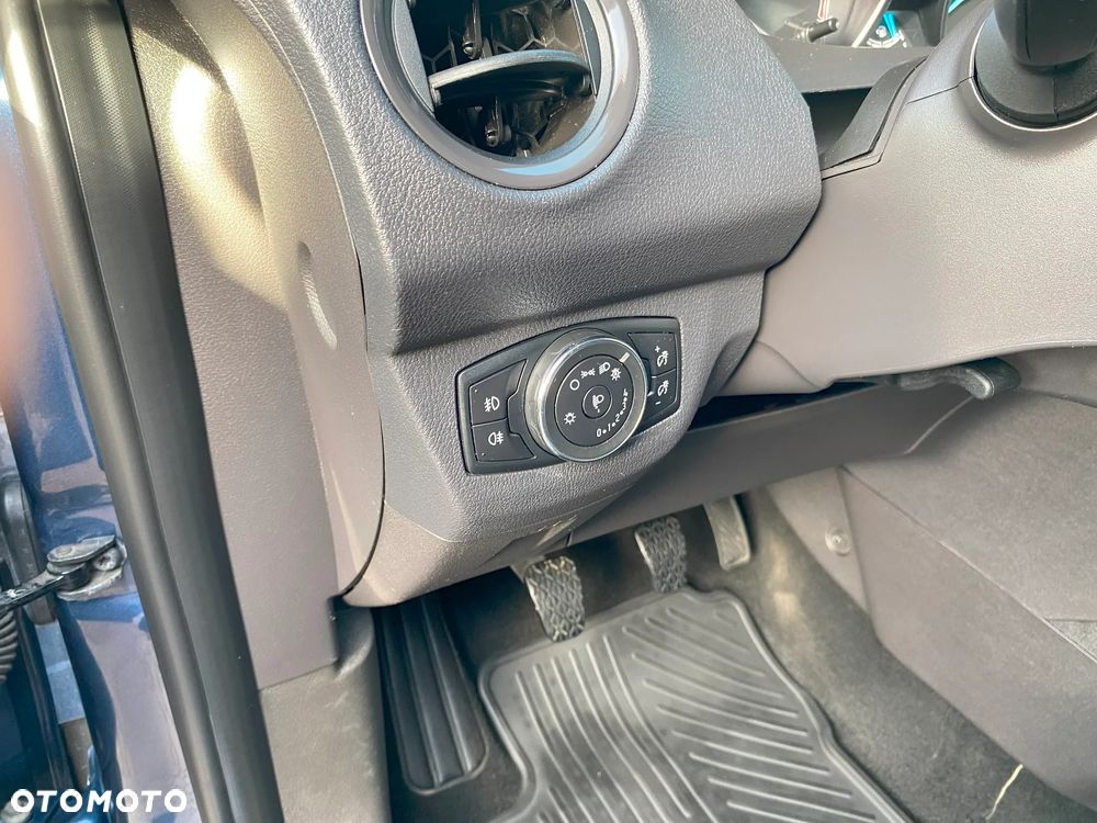 Ford Tourneo Courier 1.5 TDCi Titanium - 17