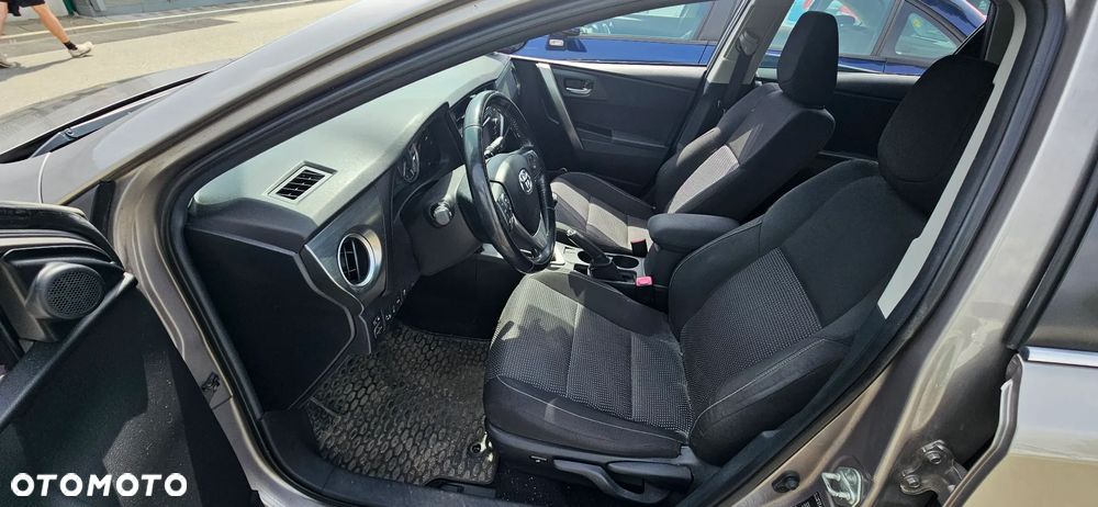 Toyota Auris 1.6 Valvematic Executive - 8