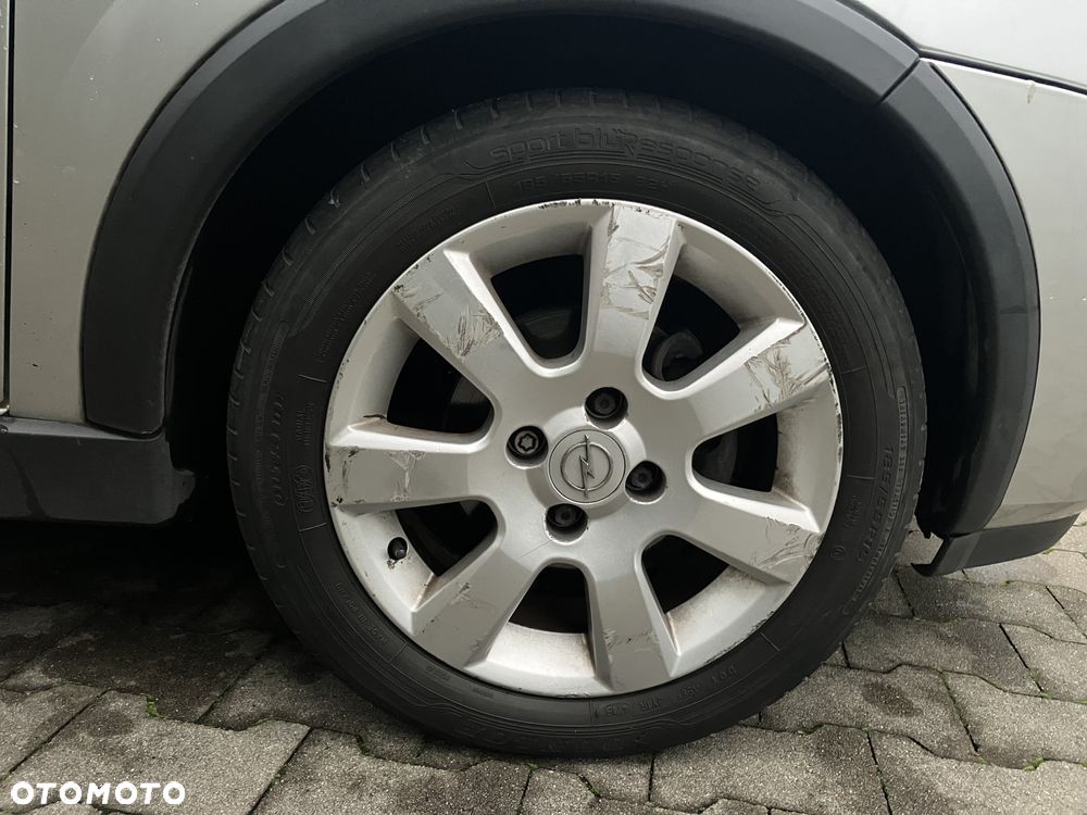 Opel Corsa 1.2 16V Cosmo - 17