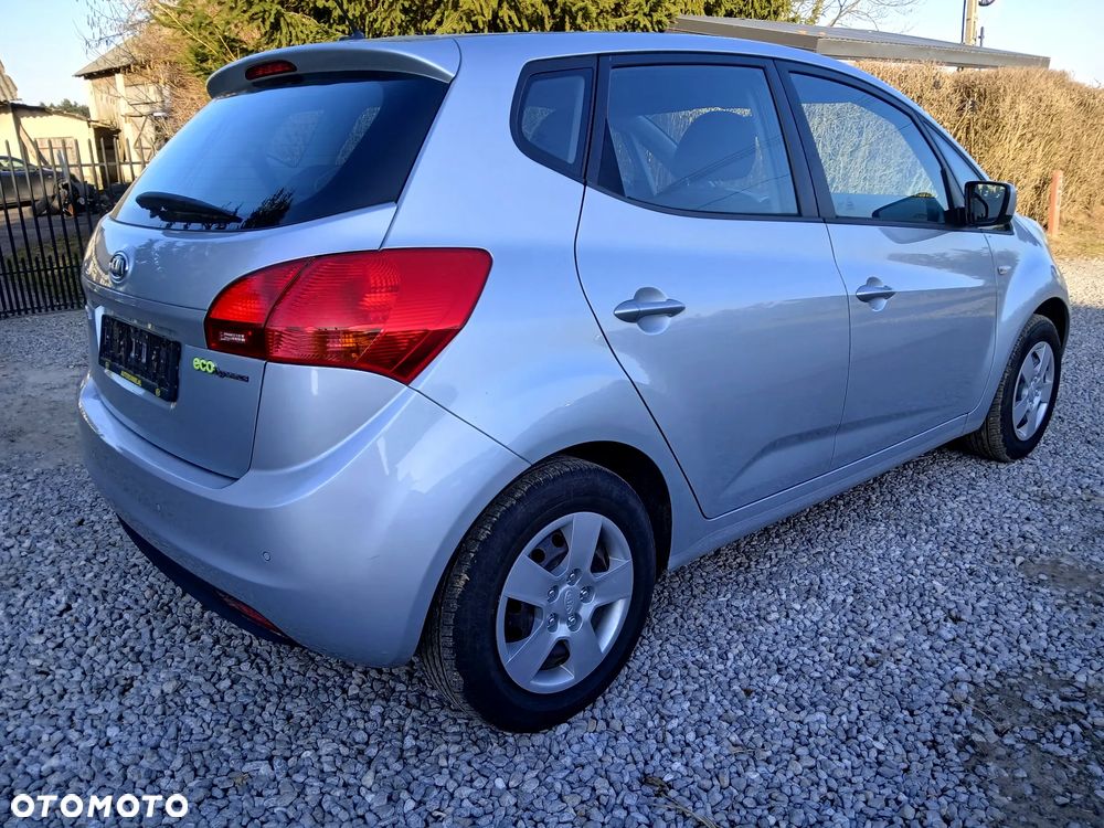 Kia Venga - 22