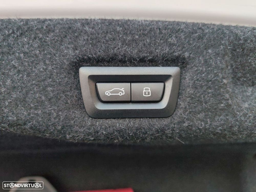 BMW i5 eDrive40 Pack Desportivo M Pro - 37