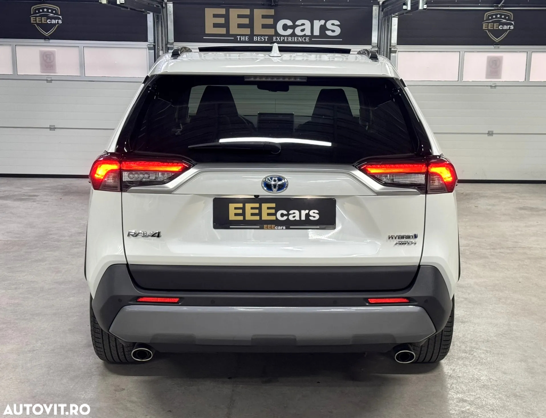 Toyota RAV4 2.5 Hybrid VVT-iE 4x4 Luxury - 12