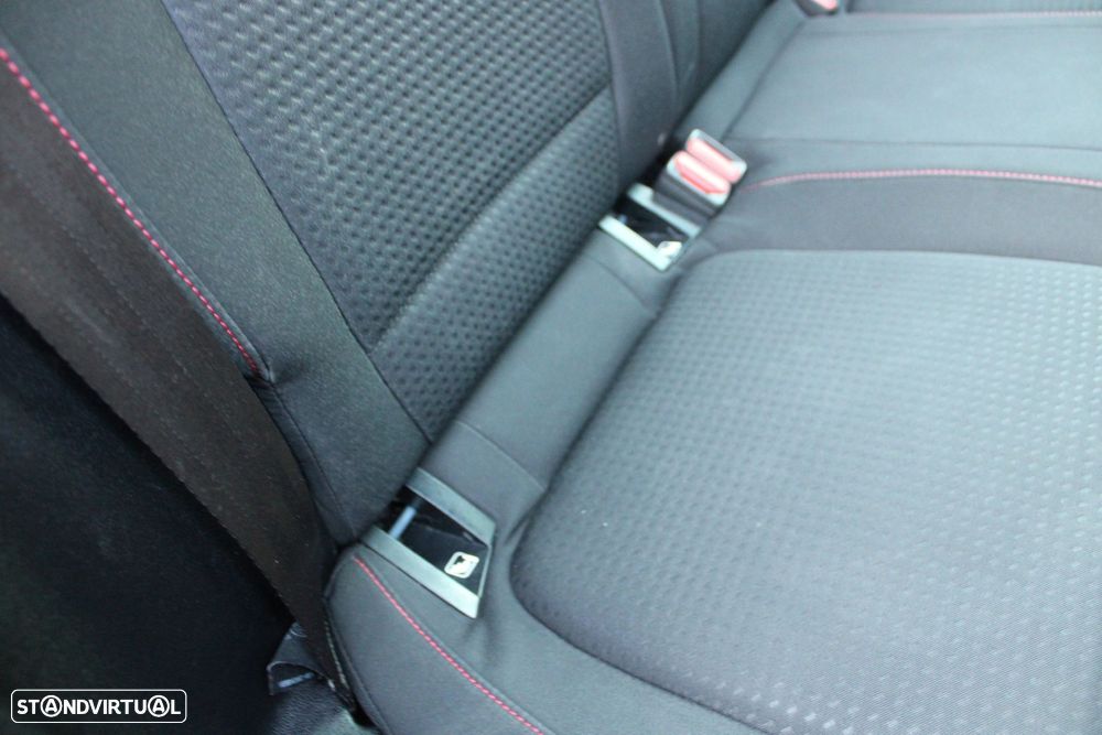 Ford Focus SW 1.5 TDCi EcoBlue ST-Line - 31