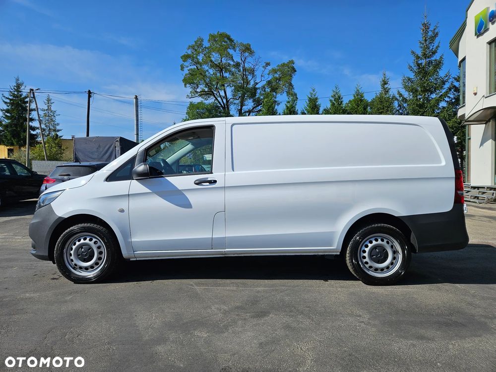 Mercedes-Benz Vito 4matic automat 4x4 erej.04 2023 long klima navi 3osobowy fvat23% - 6