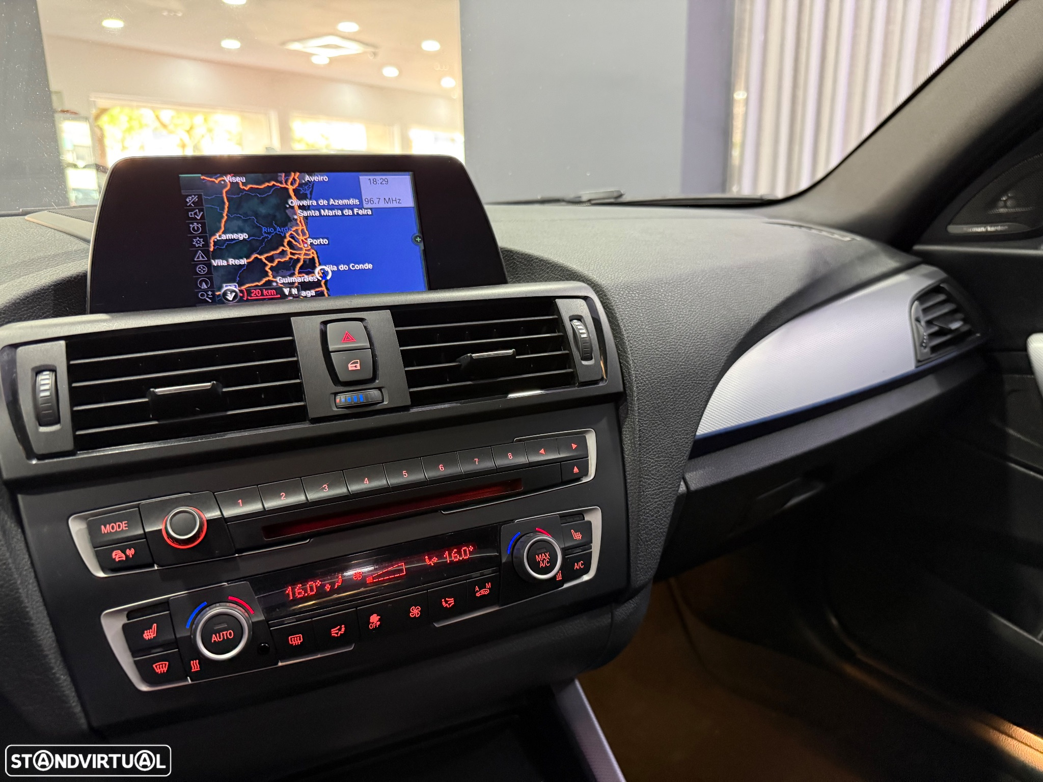 BMW 118 d Pack M - 28