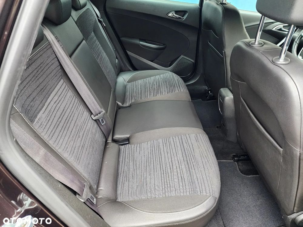 Opel Astra 1.4 Turbo ENERGY - 33