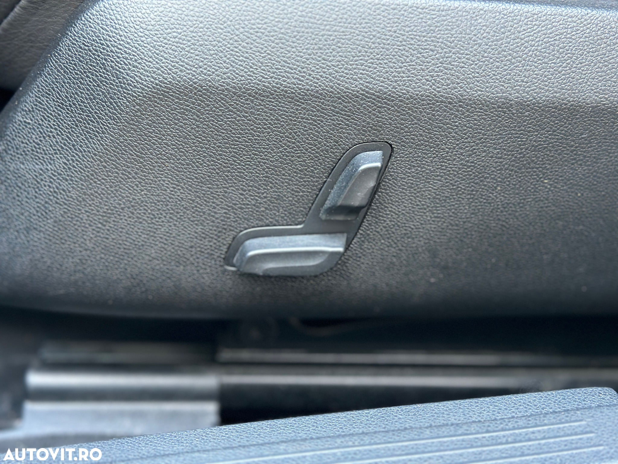 Mercedes-Benz E 300 BlueTEC HYBRID 7G-TRONIC Avantgarde - 32