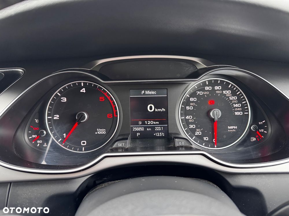 Audi A4 Avant 2.0 TDI DPF clean diesel multitronic Ambiente - 26