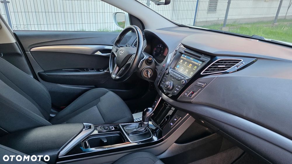 Hyundai i40 Kombi 1.7 CRDi DCT Premium - 9
