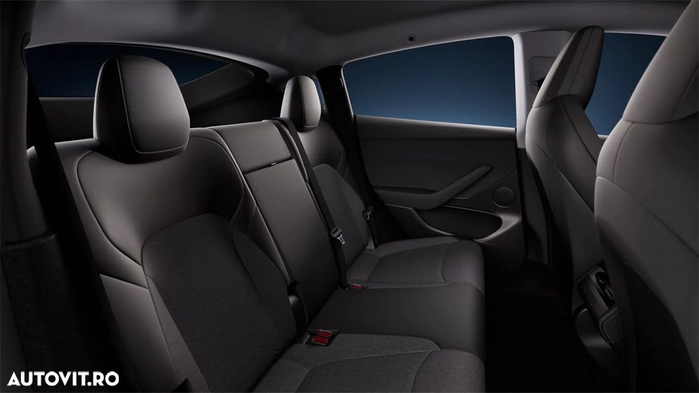 Tesla Model Y RWD Standard - 11