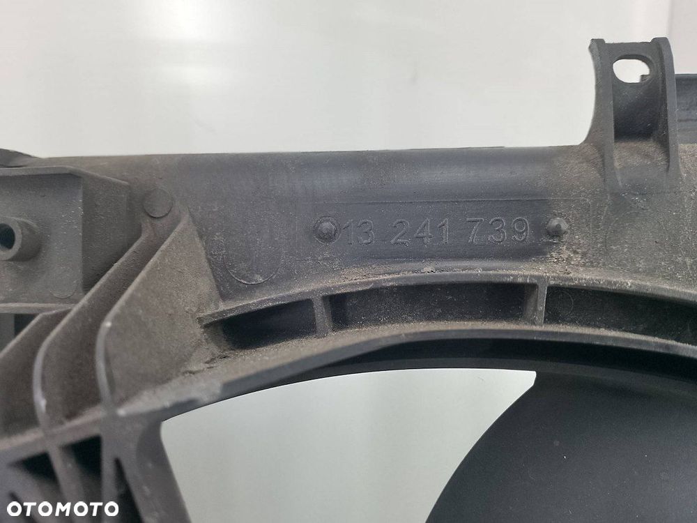 WENTYLATOR CHŁODNICY OPEL INSIGNIA A 13241739 13223019 8660004  BEHR 2.0 - 7