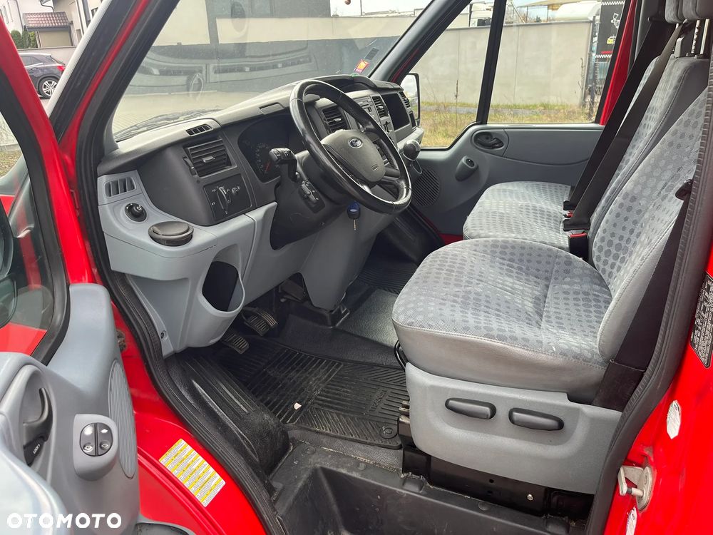 Ford Transit - 9