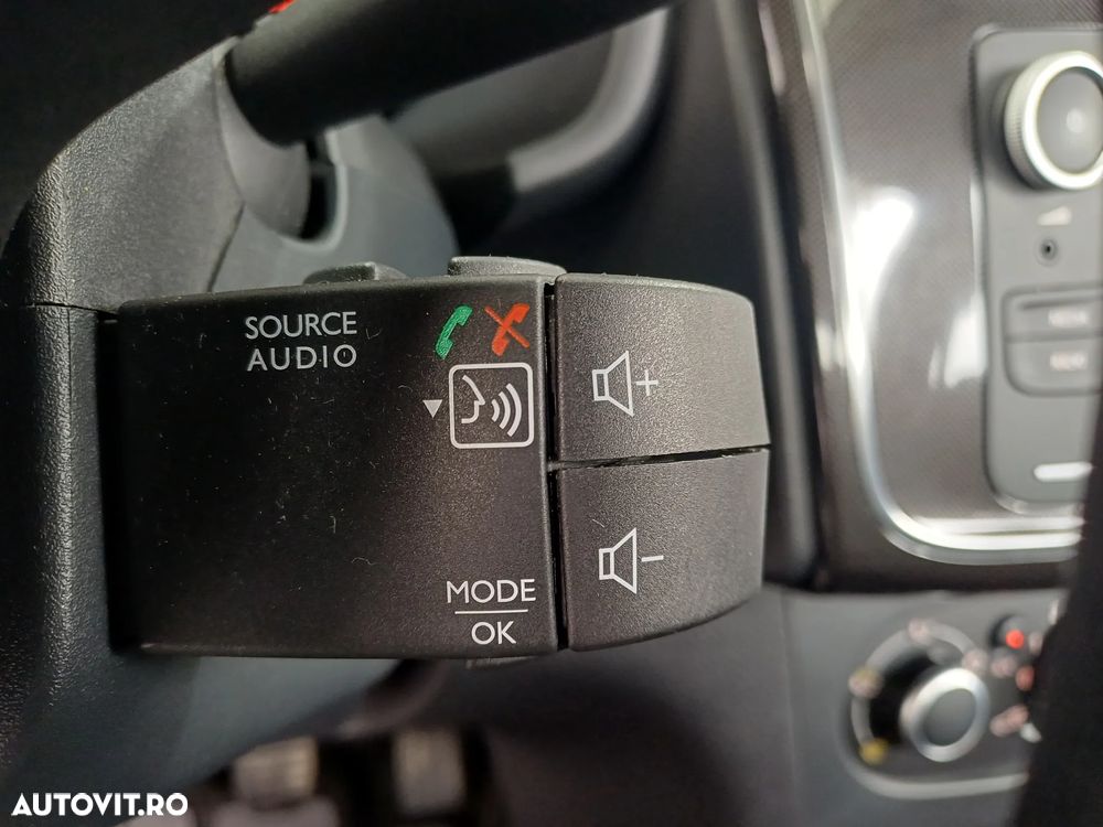 Dacia Logan TCe 90 MT5 Comfort - 9