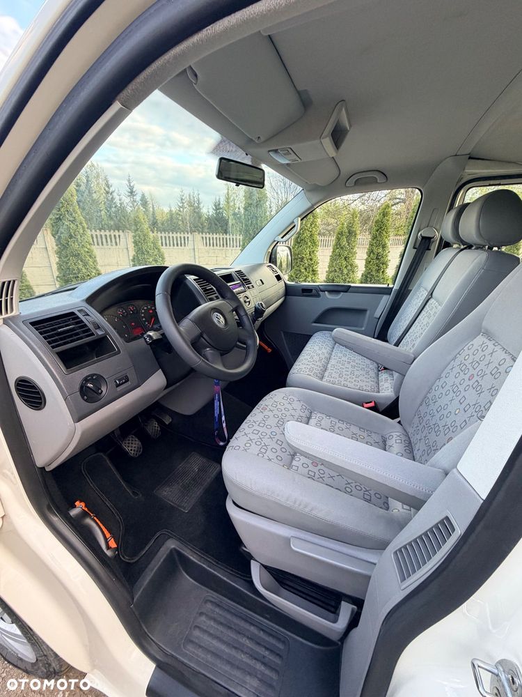 Volkswagen Transporter - 9