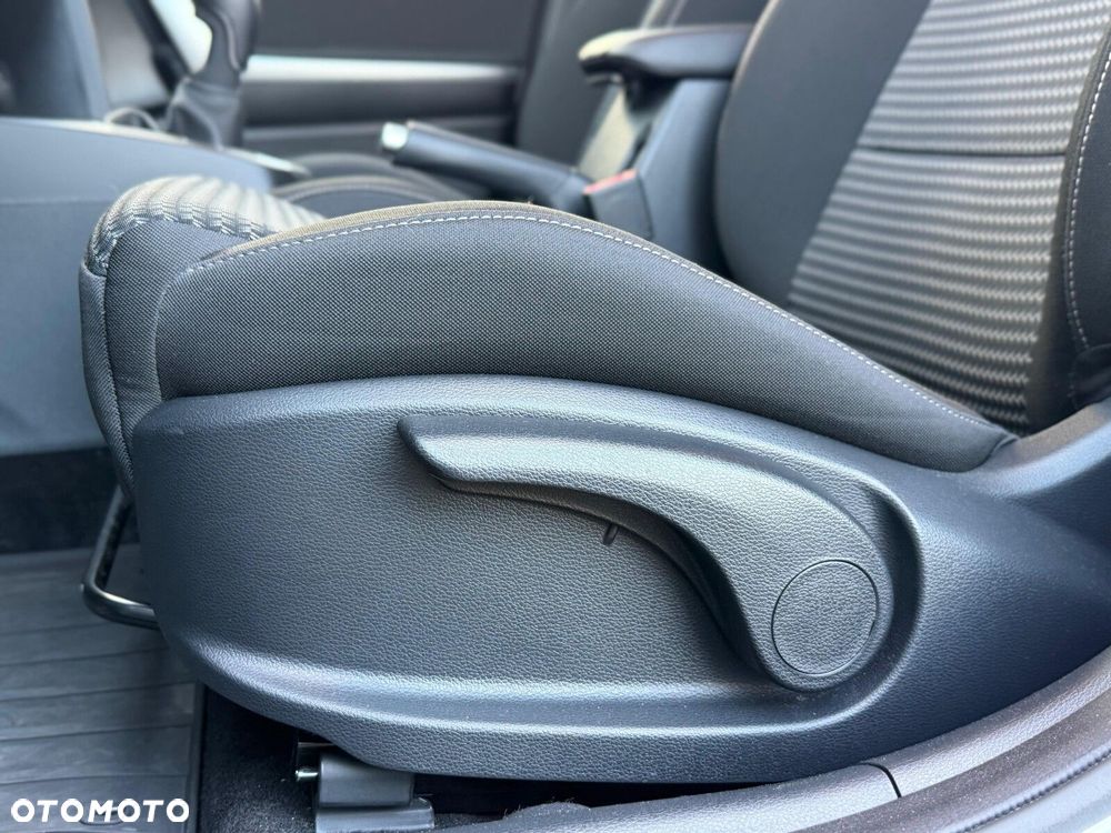 Kia Ceed - 10