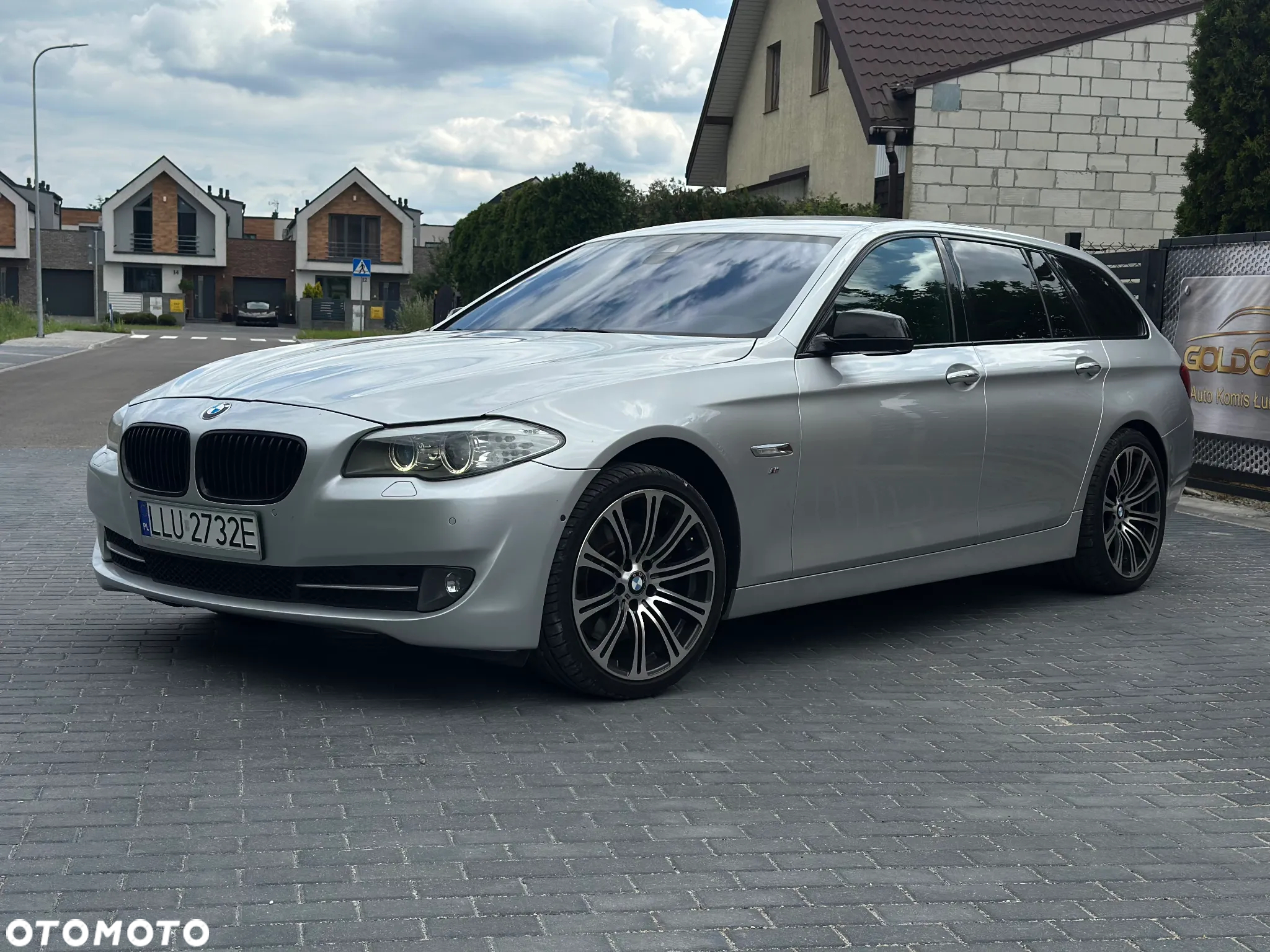 BMW Seria 5 530d xDrive Touring - 2