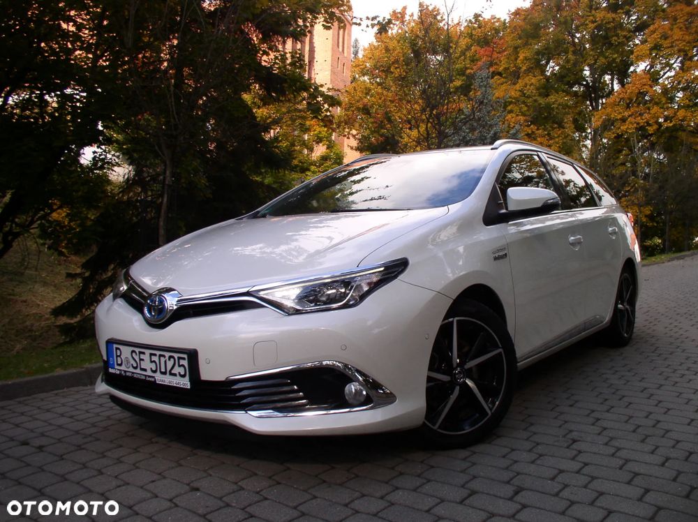 Toyota Auris 1.8 VVT-i Hybrid Automatik Touring Sports Executive - 1