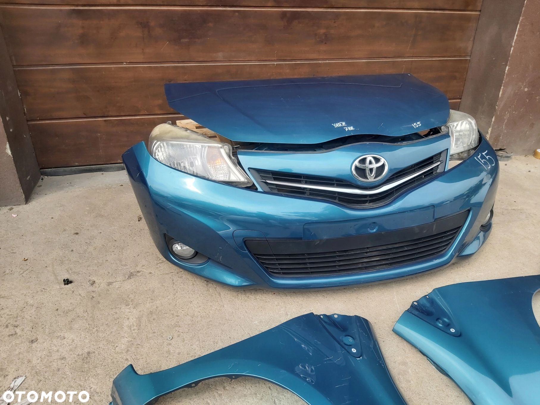 Toyota Yaris III kompletny przód zderzak maska pas - 3