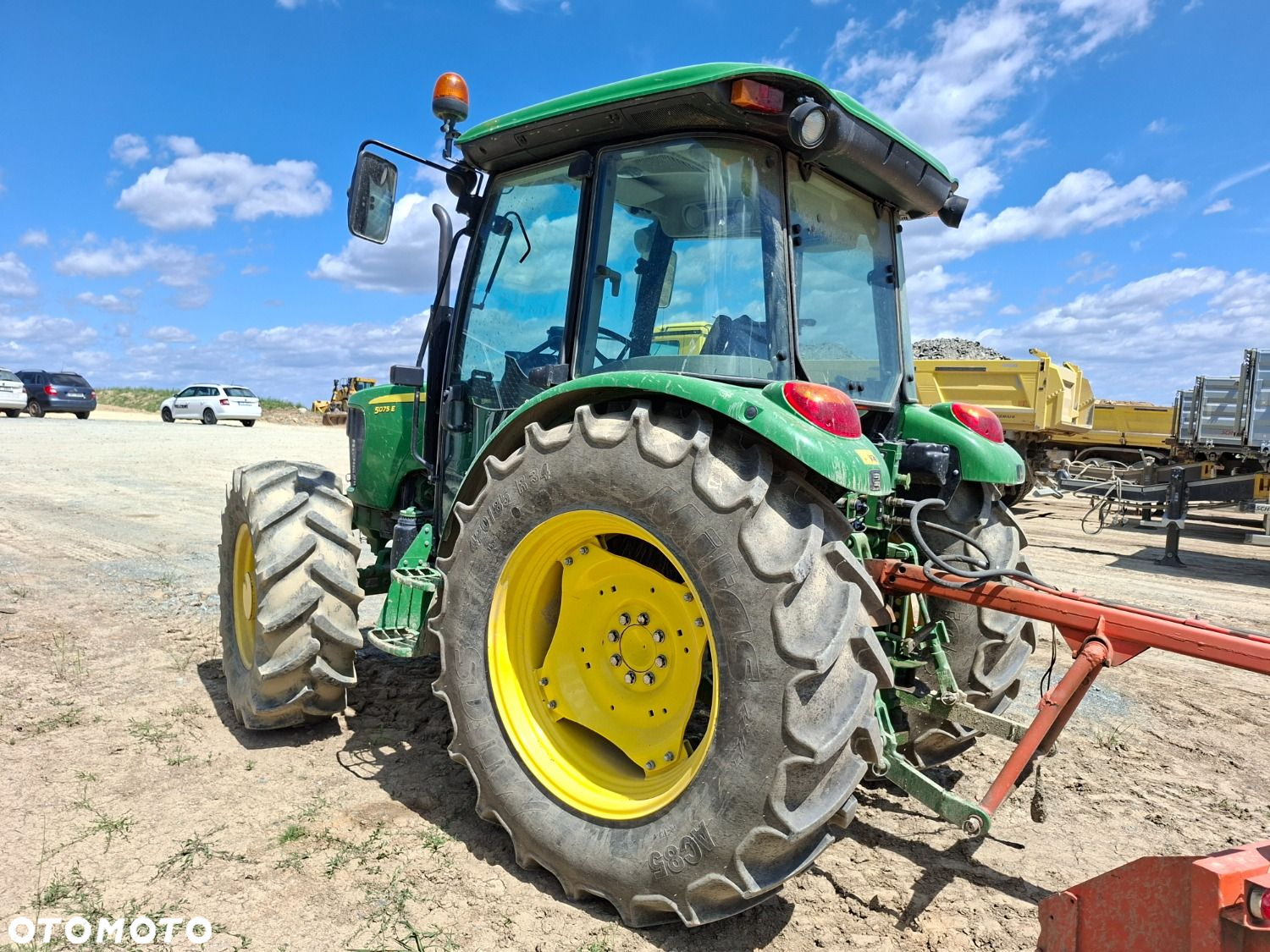 John Deere 5075E 4X4 - 8