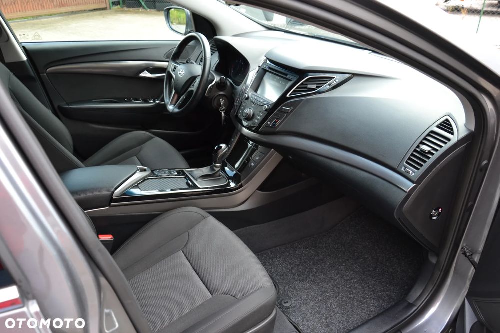 Hyundai i40 Kombi blue 1.7 CRDi DCT Premium - 29