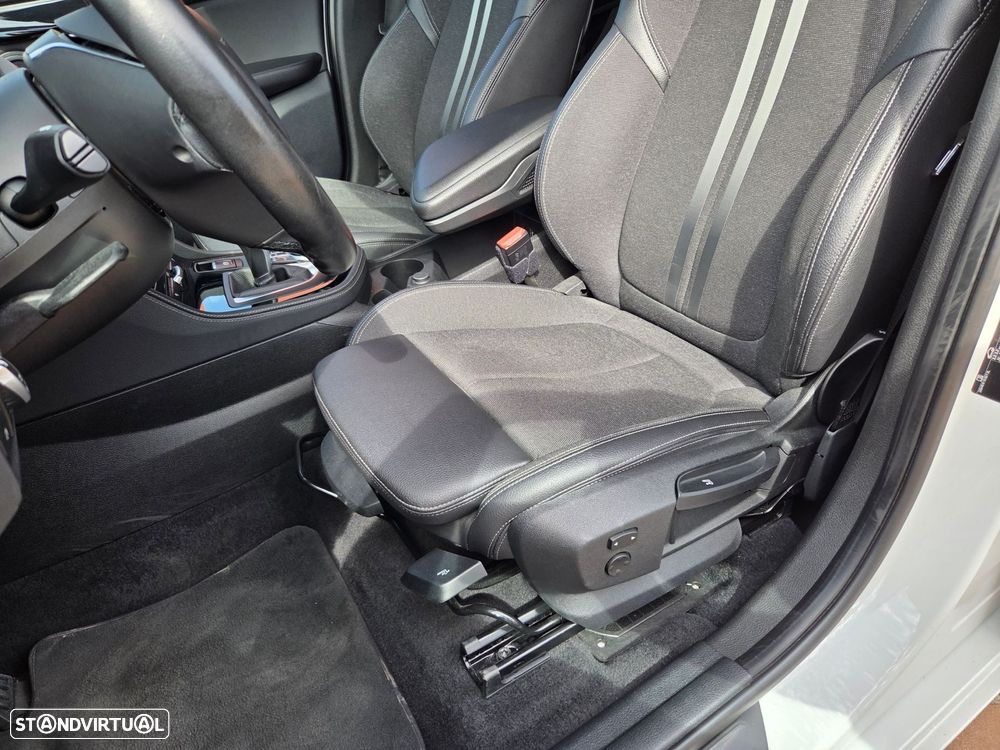 BMW 218 Gran Tourer i Line Luxury Auto - 13