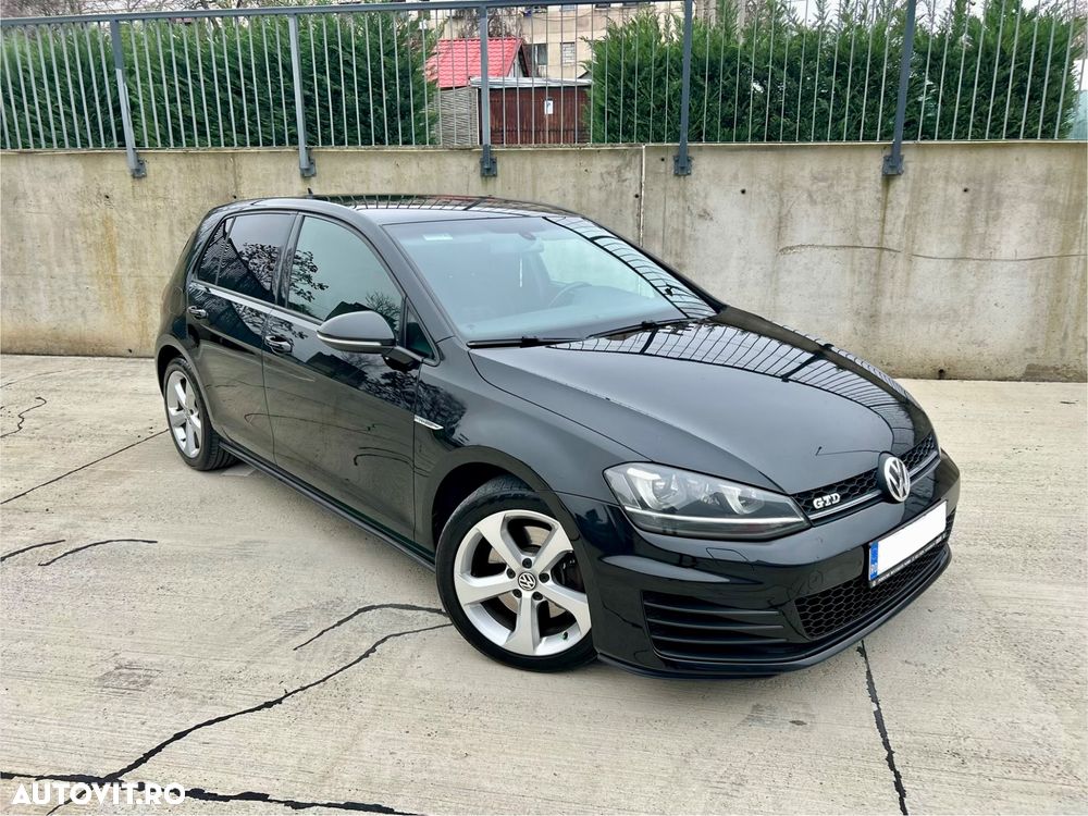 Volkswagen Golf 2.0 TDI DPF BMT DSG GTD - 1