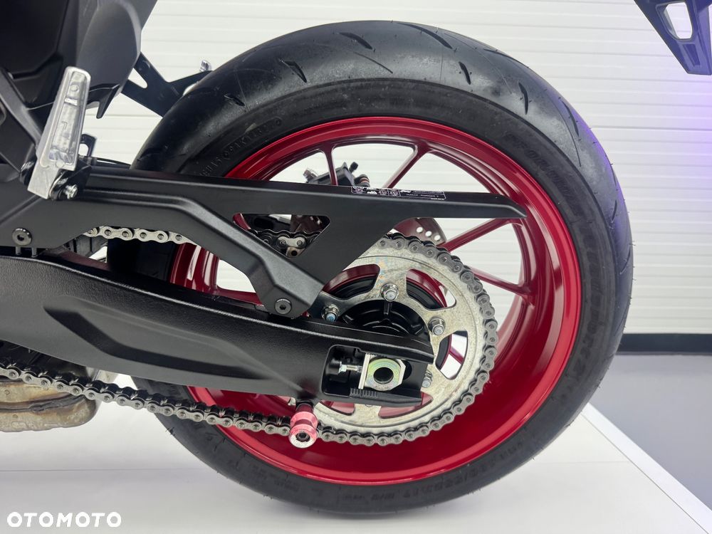 Suzuki GSX - 25
