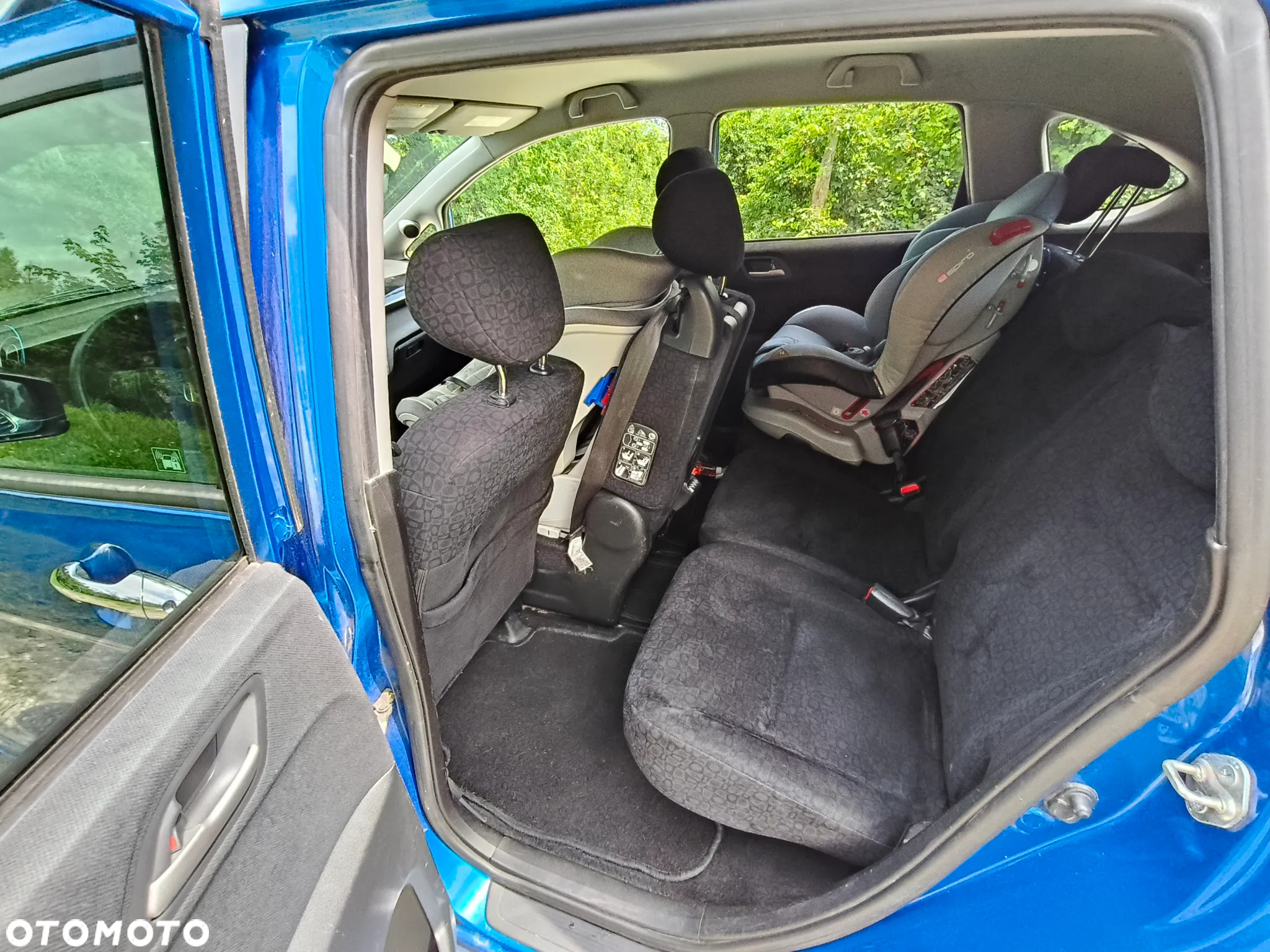 Honda FR-V - 6