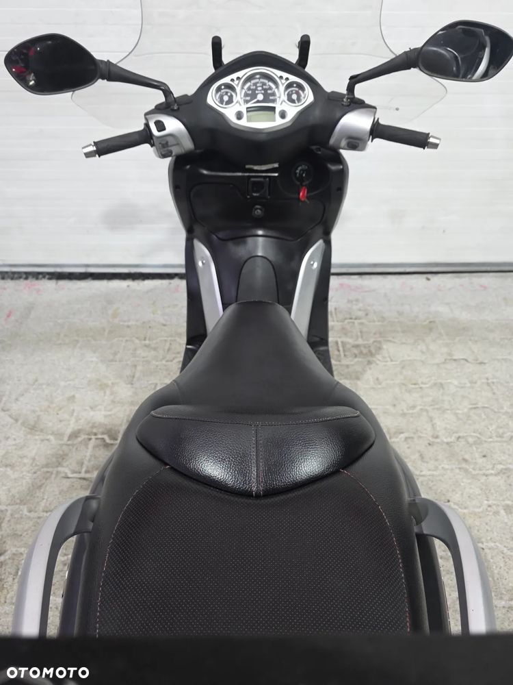Yamaha X-max - 27