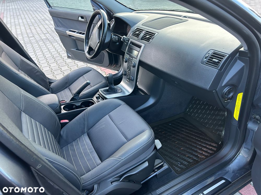 Volvo V50 2.4 Momentum - 23