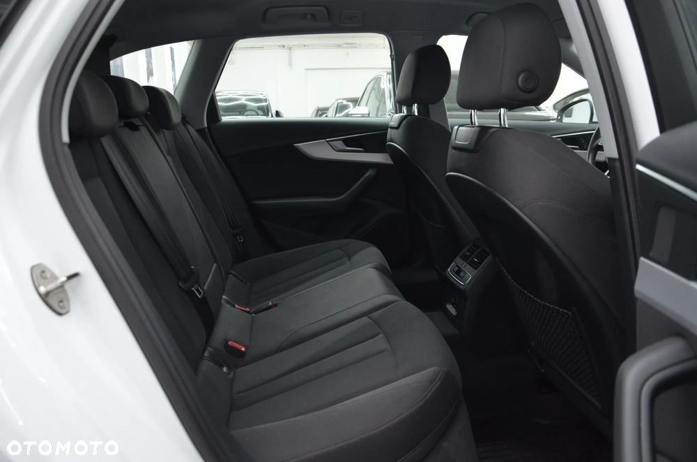 Audi A4 Avant 35 TDI S tronic - 14