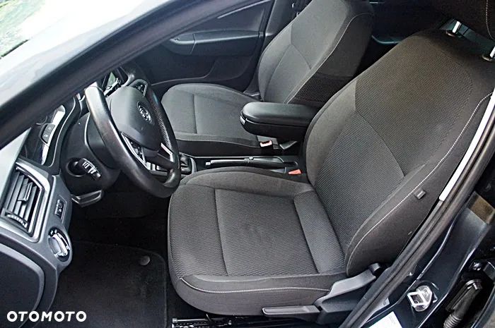 Skoda RAPID 1.4 TSI DSG Ambition - 16