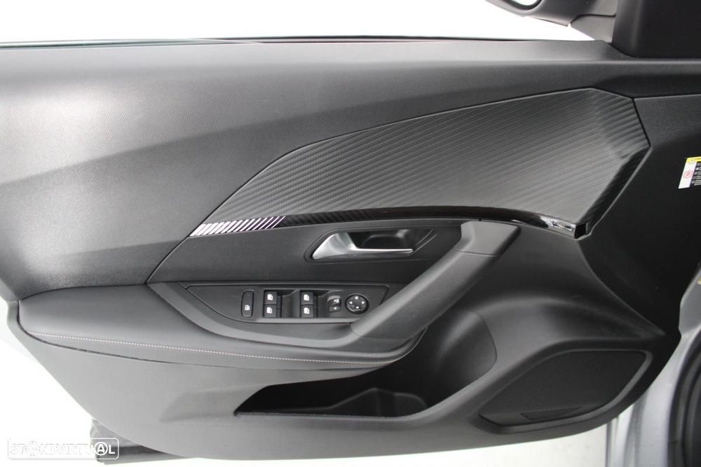 Peugeot e-2008 54 kWh Allure - 10
