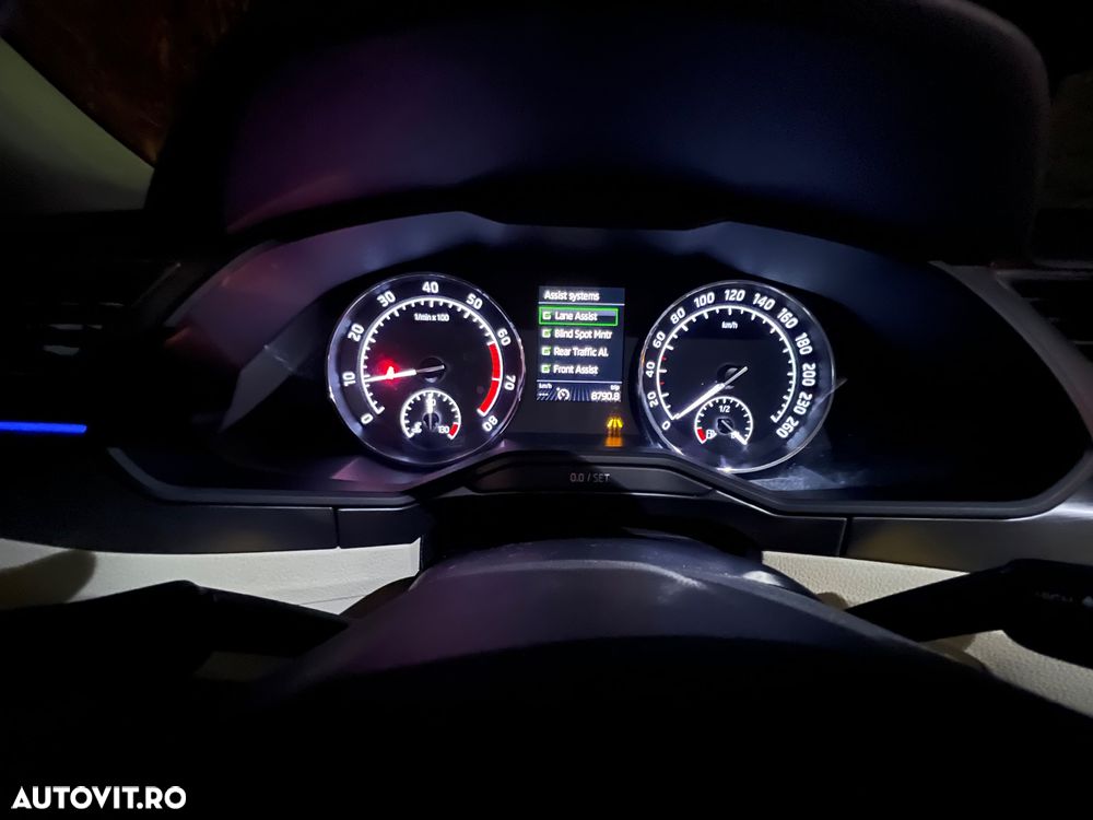 Skoda Superb Combi 1.8 TSI DSG Style - 18