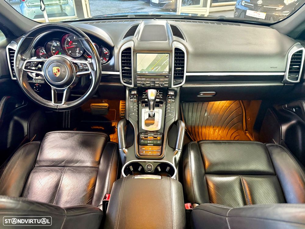 Porsche Cayenne Tiptronic S - 8