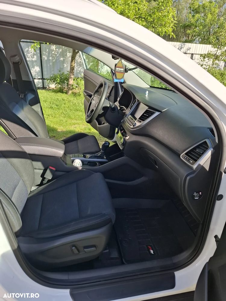 Hyundai Tucson 2.0 CRDI 4WD 6AT Premium+ - 17