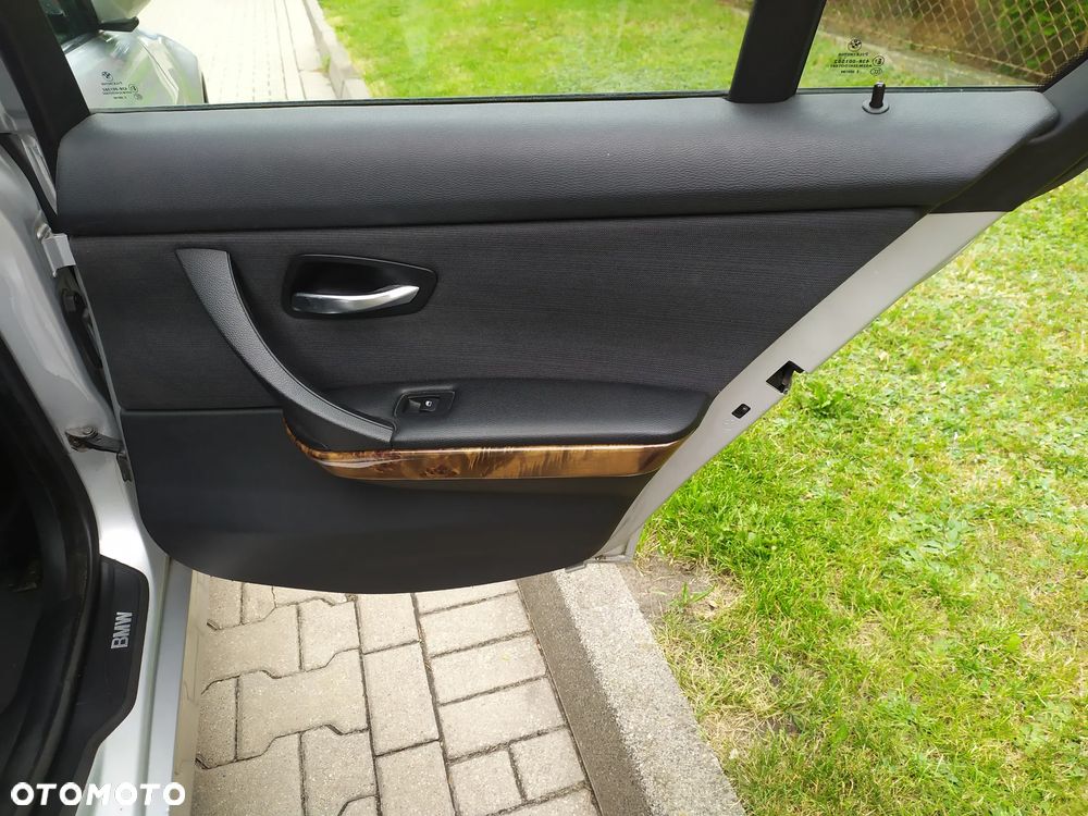 BMW Seria 3 - 28