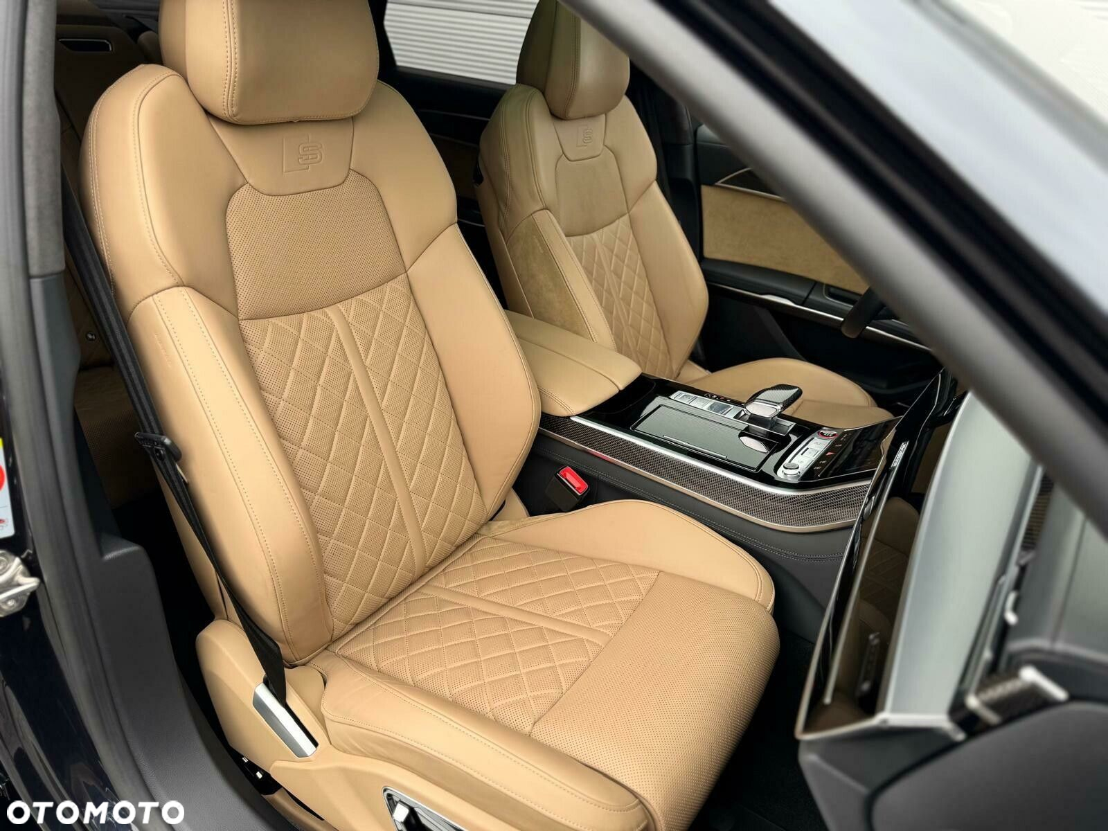 Audi S8 - 37