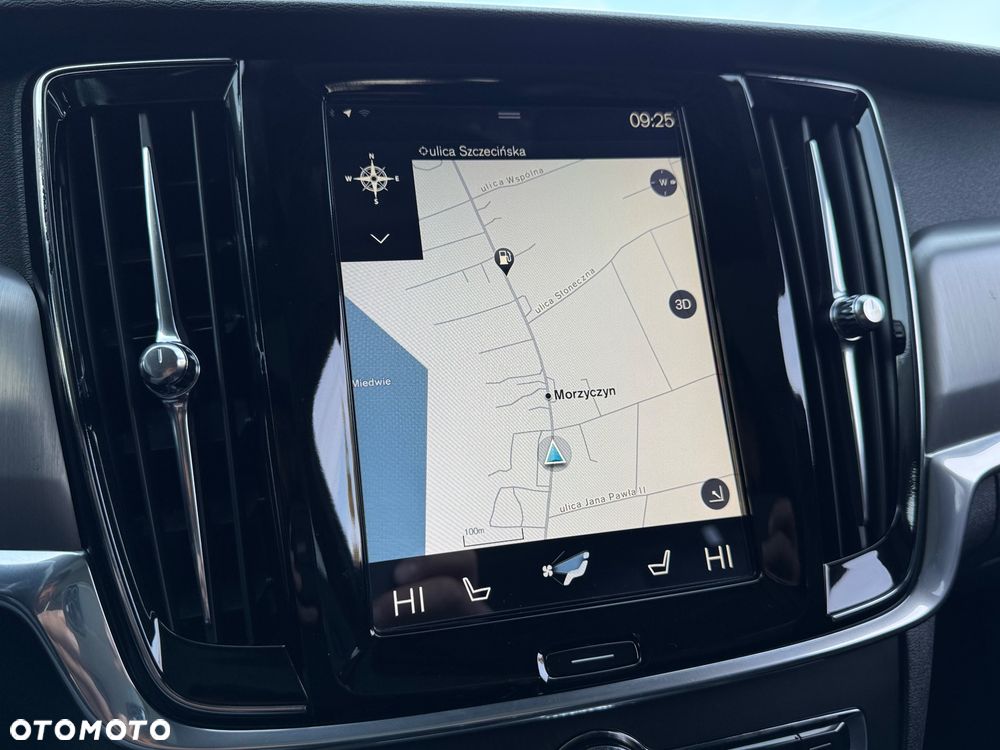 Volvo V90 D3 Geartronic Momentum Pro - 22