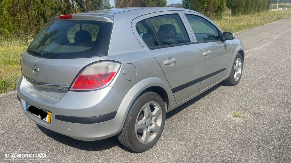 Opel Astra 1.3 CDTI Cosmo - 4
