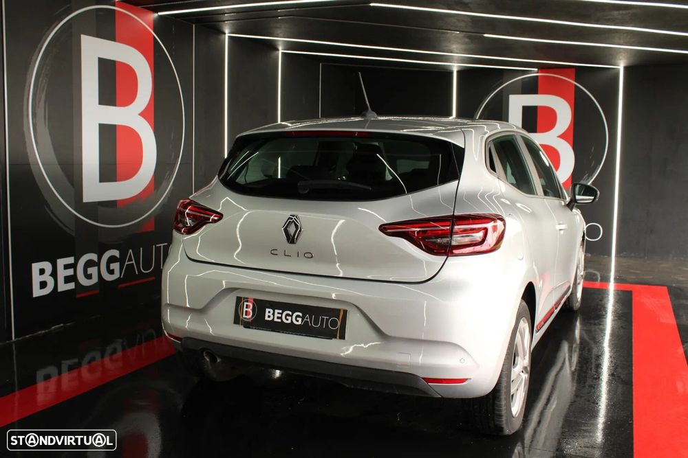 Renault Clio - 37