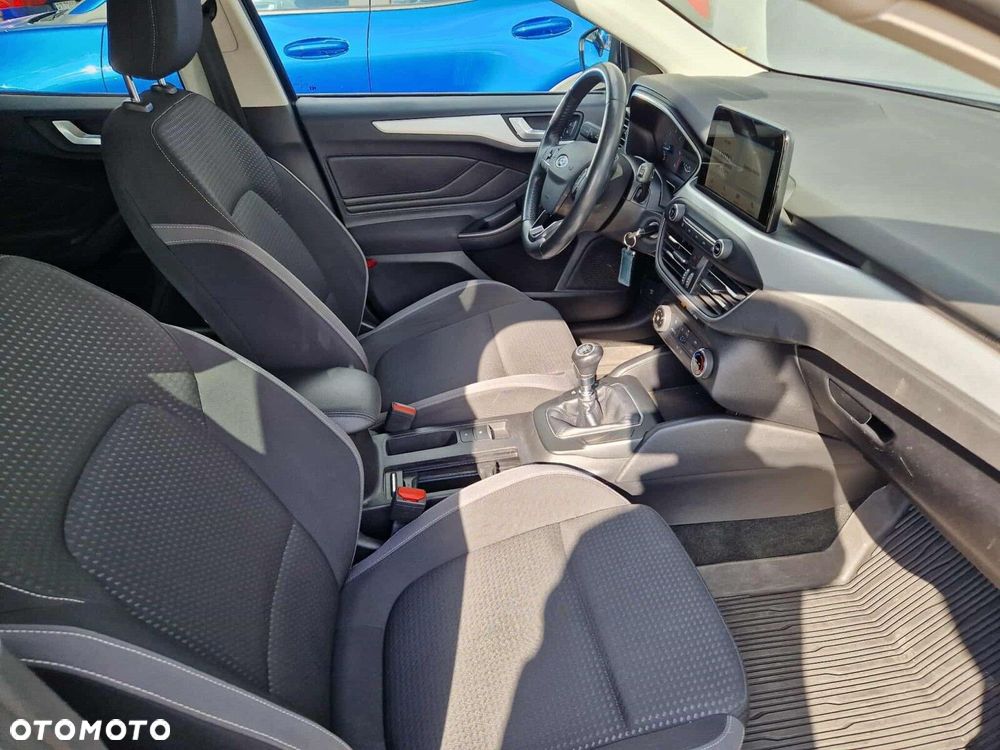 Ford Focus - 30