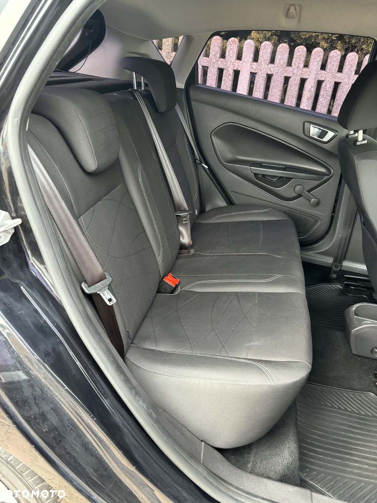 Ford Fiesta 1.5 TDCi Ambiente - 18