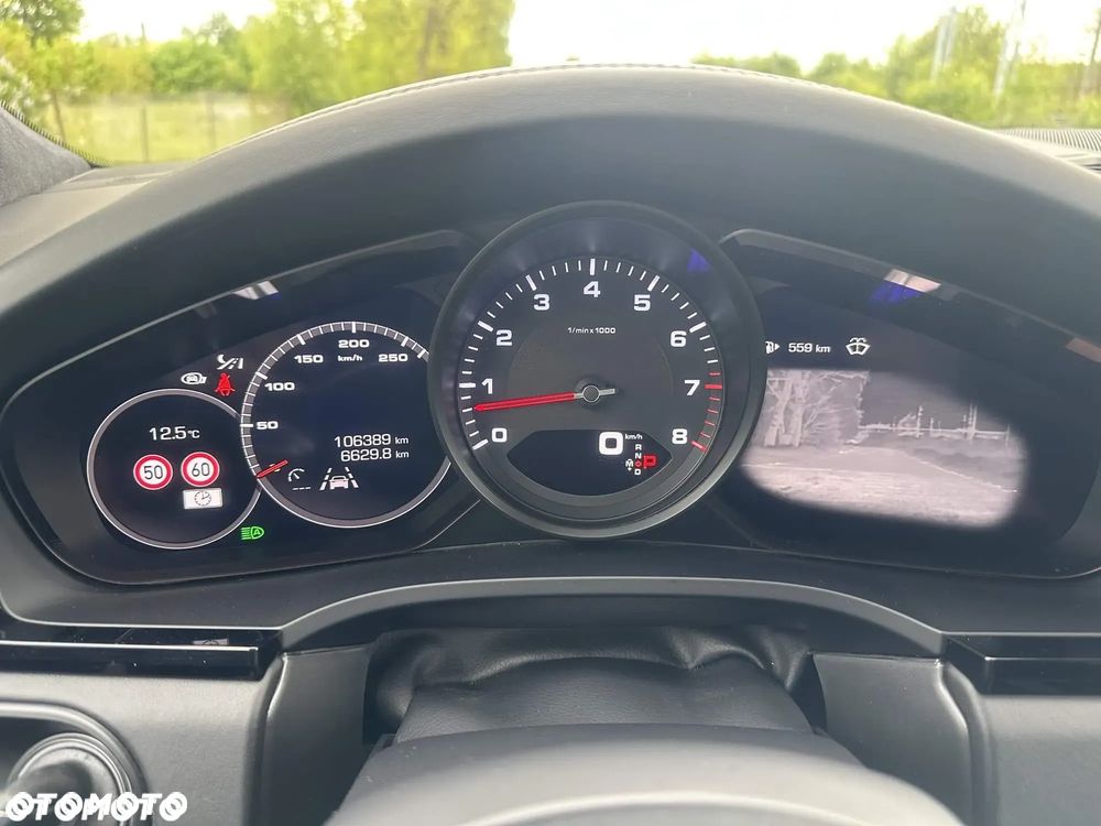 Porsche Cayenne Standard - 19