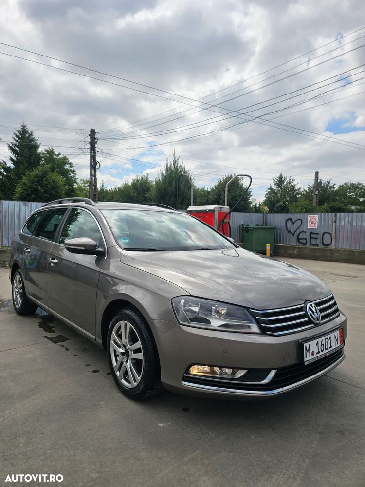 VOLKSWAGEN Passat