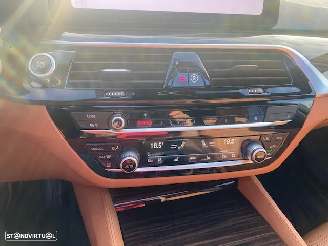 BMW 530 e Pack Desportivo M - 41